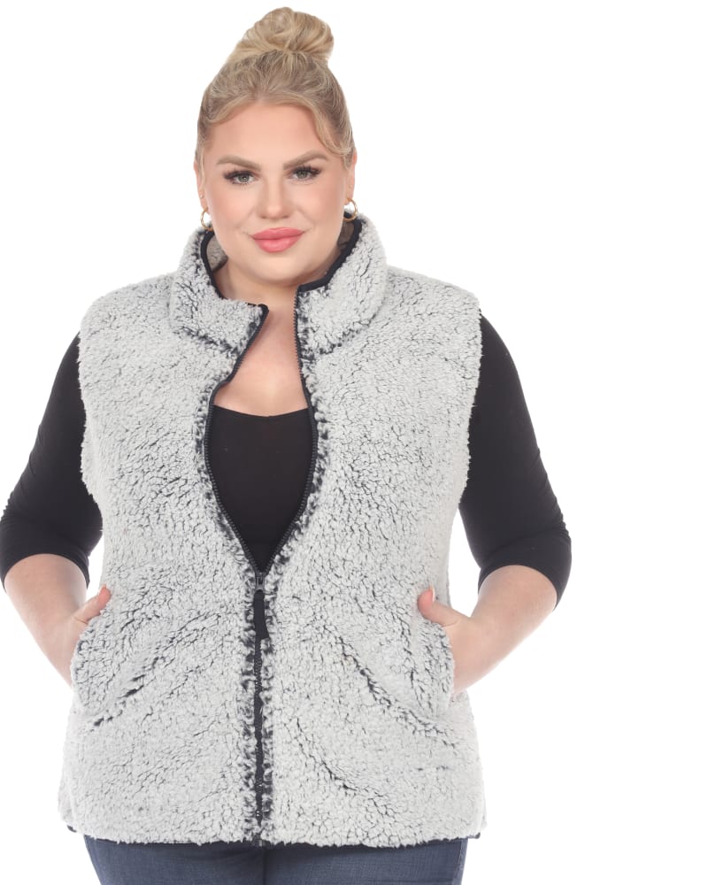 Front of a model wearing a size 2X Zip up sherpa vest in Sheep Grey by White Mark. | dia_product_style_image_id:247429